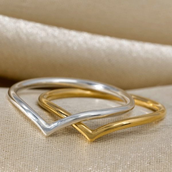 18k Gold rings wishbone design, made from solid gold. Shop for womens gold rings and mens rings.